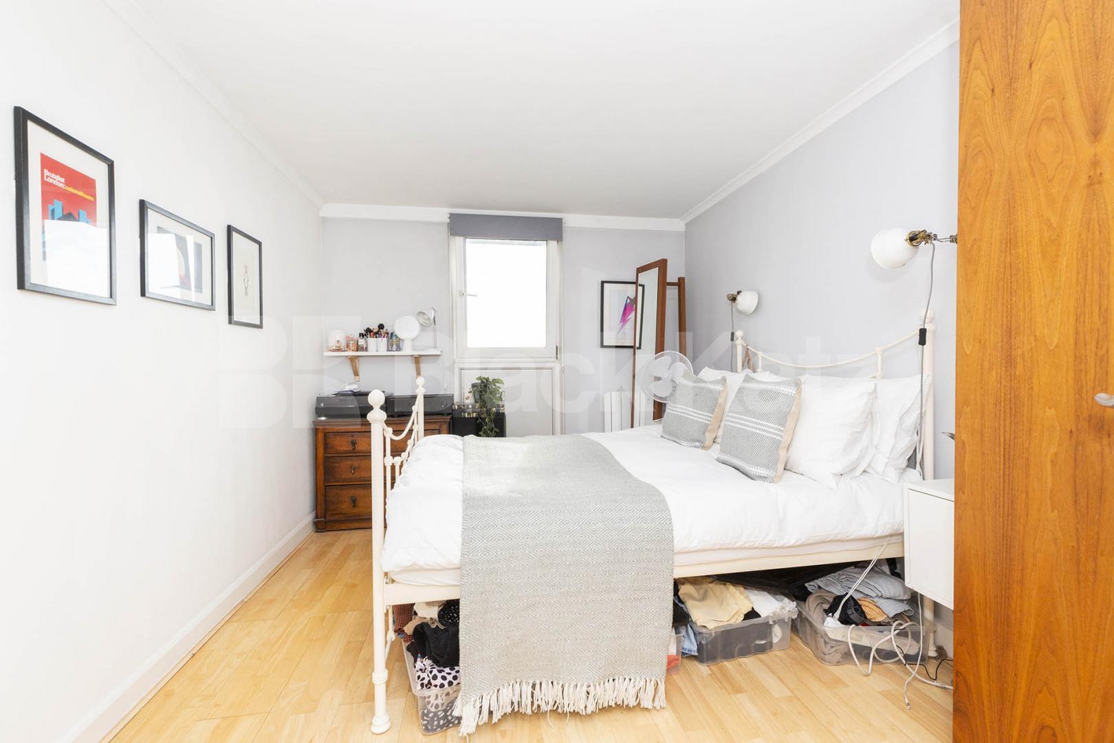 			3 Bedroom, 1 bath, 1 reception Flat			 Crayford Road, Holloway